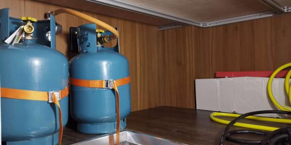 白鯨系列最受歡迎的佈局方式,究竟好在哪?賽德白鯨縱床版房車 白鯨系列最受歡迎的佈局方式,究竟好在哪?賽德白鯨縱床版房車