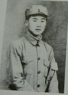 四野兵臨城下,蔣軍要求起義,我軍政委搖頭:你們只能投降 四野兵臨城下,蔣軍要求起義,我軍政委搖頭:你們只能投降
