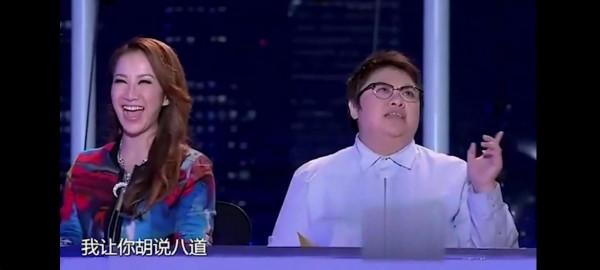 明星那些讓人尷尬的迷惑行為