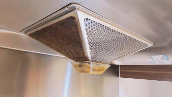 油煙機上的黑科技:自清潔功能和免拆洗功能,哪種更好用? 油煙機上的黑科技:自清潔功能和免拆洗功能,哪種更好用?