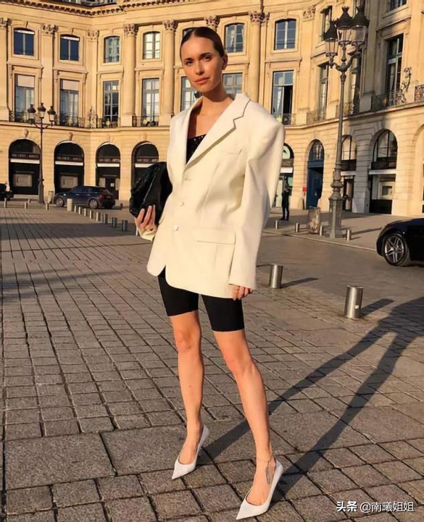 “打底褲”要讓位了!今年流行的是“腳踏車褲”,高階時髦還顯瘦 “打底褲”要讓位了!今年流行的是“腳踏車褲”,高階時髦還顯瘦