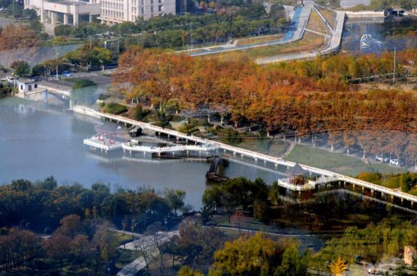 小雪日是誰打翻了大自然的調色盤讓張公湖初冬如此動人