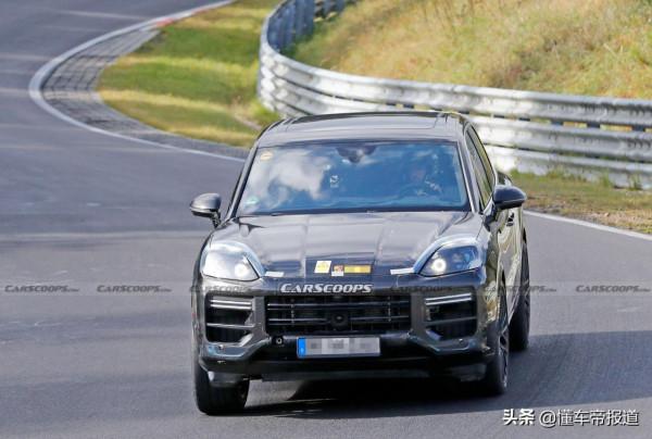 新車 | 曝新款保時捷Cayenne內飾諜照，科技感更足！預計年底亮相