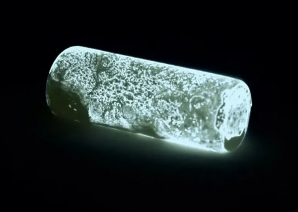 他囤積6000升尿液，想從中提煉黃金，意外發現1種元素改變了世界