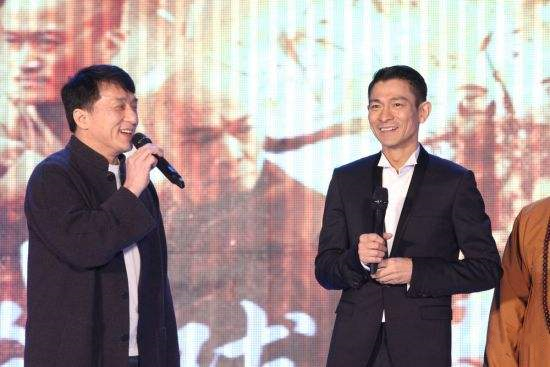 謝霆鋒在《一起向未來》第三個演唱，已經是&OpenCurlyDoubleQuote;港臺第一藝人&rdquo;了？