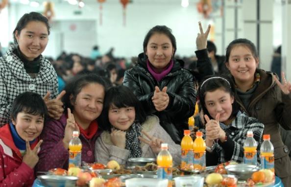 新疆女孩被北大錄取，人卻就讀於天津高中，錄取分數引發爭議