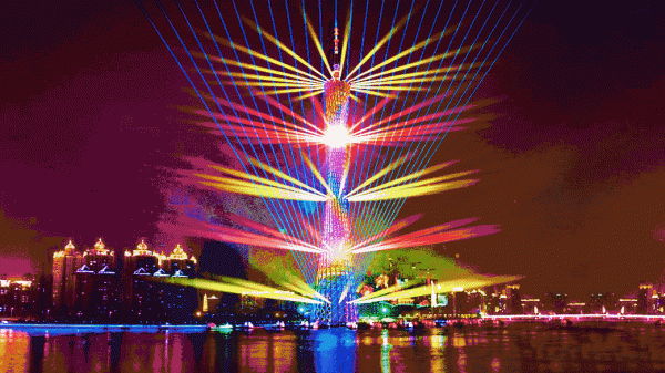 開啟手電筒後，再馬上關閉，這條光線會直接消失還是繼續傳播呢？