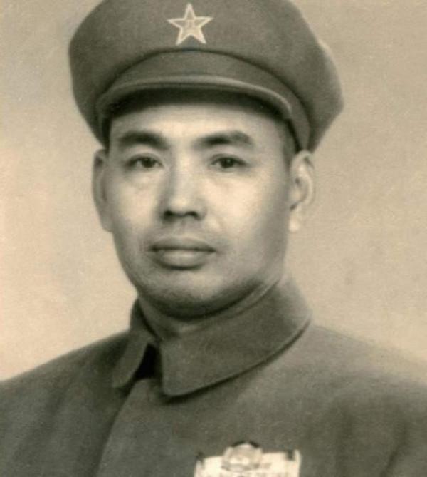 對越反擊戰，劉伯承和粟裕尚在，鄧小平為何選擇75歲的許世友掛帥