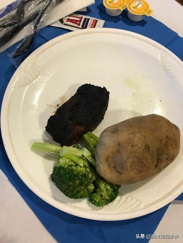 那些讓網友吐槽的外國住院餐，看看他們吃什麼吧