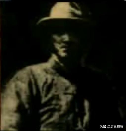 特務潛伏山村9年,分田娶妻成為勞動模範,騎腳踏車不慎露出馬腳 特務潛伏山村9年,分田娶妻成為勞動模範,騎腳踏車不慎露出馬腳