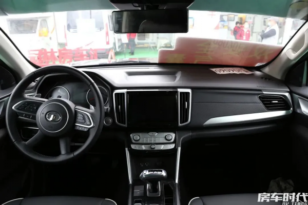 覽眾自由炮B 輕型越野旅居車 巧妙空間設計 配置齊全 輕鬆出行 覽眾自由炮B 輕型越野旅居車 巧妙空間設計 配置齊全 輕鬆出行