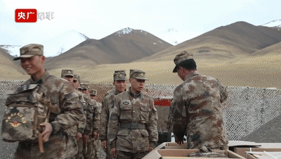 專屬被裝，下發部隊