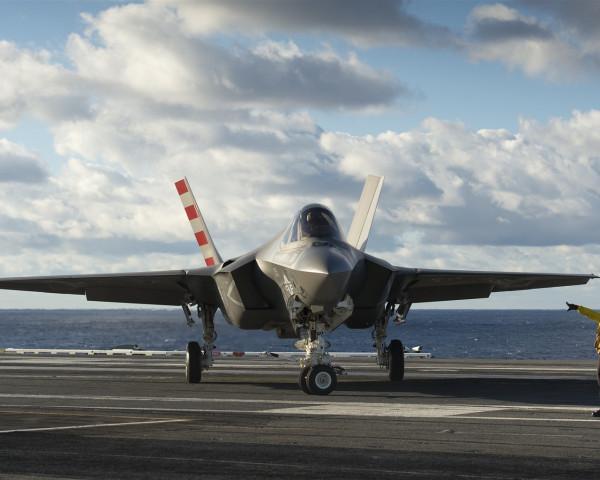 美媒：一旦中國新一代航母和艦載機聯隊部署，美軍賭注將落空