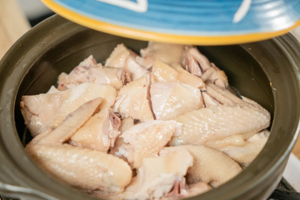 這爸媽教的傳統菜——鹽酒雞，才是冬日養生王牌