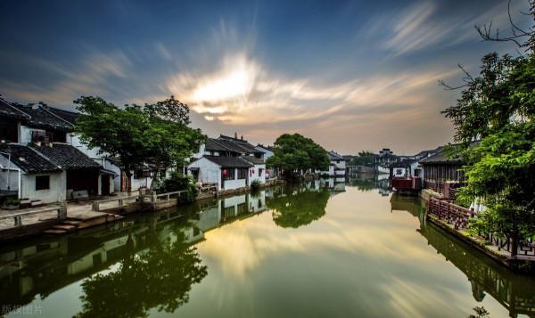 中國十大經濟實力最強的小鎮,人均GDP達到歐洲什麼水平? 中國十大經濟實力最強的小鎮,人均GDP達到歐洲什麼水平?