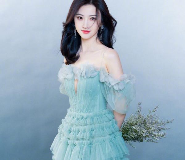 小紅靠人、大紅靠命，有顏值、有演技、有人脈，這4位為何捧不紅