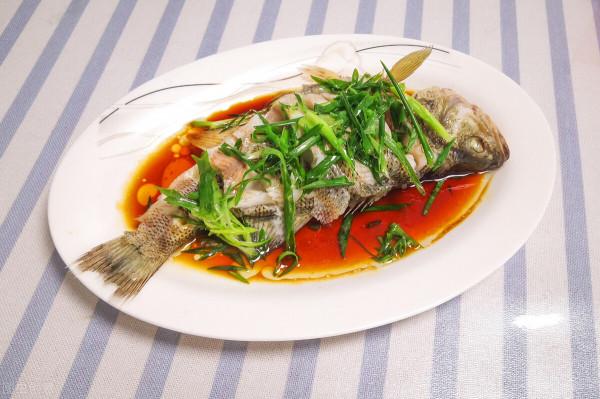 做清蒸魚,注意這3點,新手也能做好,肉又鮮又嫩,沒有一點腥味 做清蒸魚,注意這3點,新手也能做好,肉又鮮又嫩,沒有一點腥味