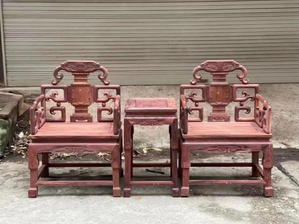 花枝太師椅三件套，越南出產，你覺得值多少？