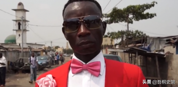 非洲的奇葩紳士，花半生工資買一件奢侈品名牌，只為在街上溜一圈