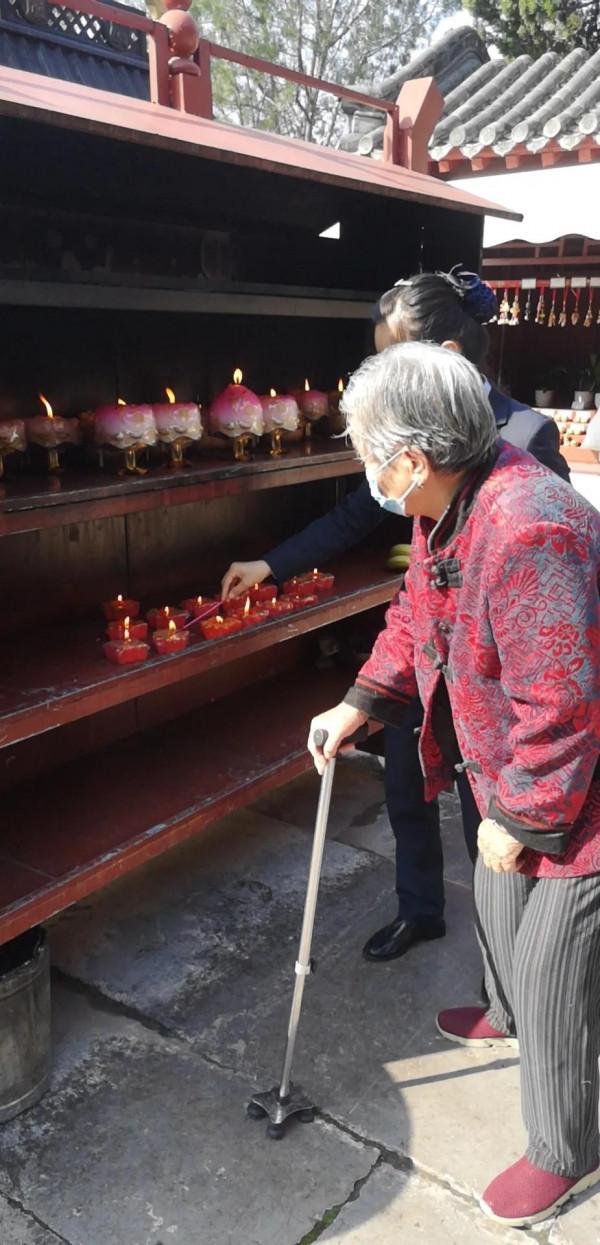 陪母親過幸福十五