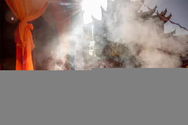 春節青海同仁人文民俗文化行攝,用鏡頭捕捉藏族慶賀祈願儀式 春節青海同仁人文民俗文化行攝,用鏡頭捕捉藏族慶賀祈願儀式