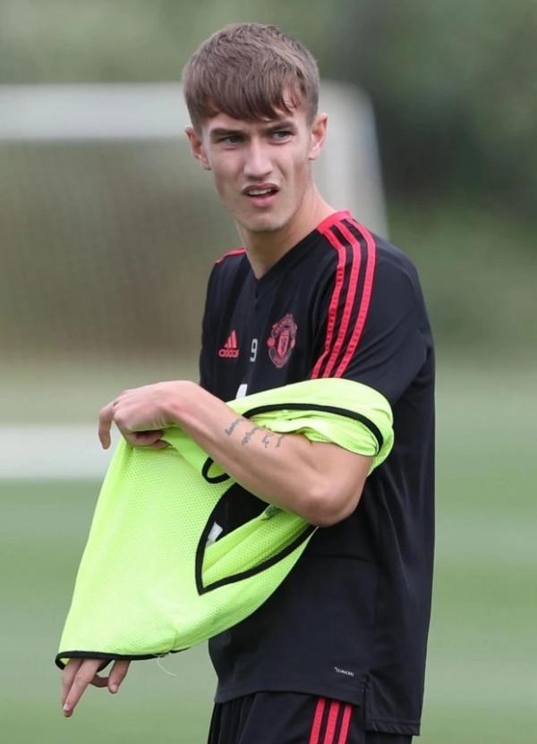 英國梅西的墜落之路！從曼聯天才到第7級別聯賽，曾戲耍德里赫特