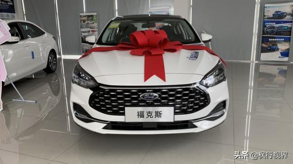 福特新福克斯店內實拍，還是那個追風少年？