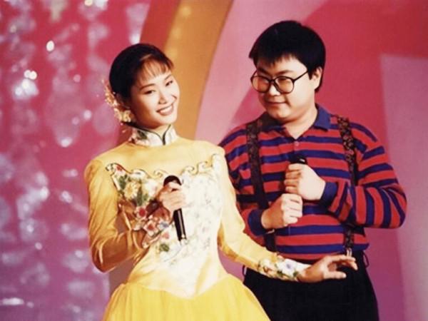 90年代歌星現狀:高楓早逝,火風被兒子連累,景崗山成酒蒙子 90年代歌星現狀:高楓早逝,火風被兒子連累,景崗山成酒蒙子