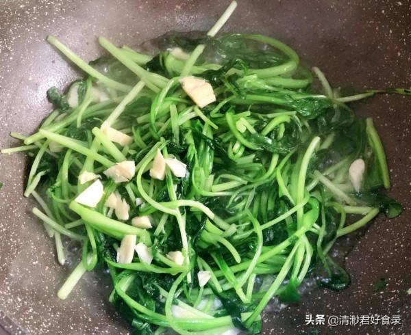 5道適合冬天吃的家常菜,做法簡單營養,每天換著吃,好吃還不貴 5道適合冬天吃的家常菜,做法簡單營養,每天換著吃,好吃還不貴