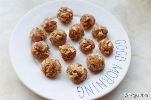 孩子愛吃的茄汁肉丸，家常做法超簡單，比買的還香