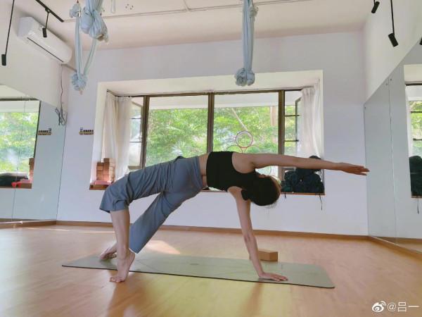 呂一:熱愛瑜伽,可能是素顏也美麗的原因 呂一:熱愛瑜伽,可能是素顏也美麗的原因