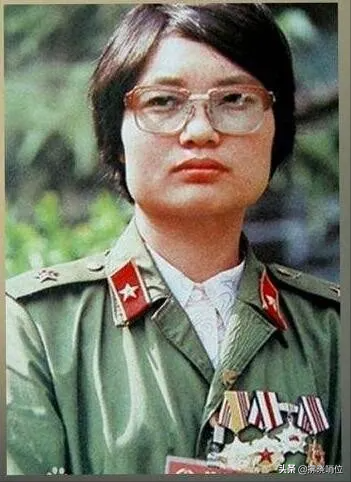 佟曉明:那個擅闖陣地的老山女神劉亞玲現在怎麼樣了? 佟曉明:那個擅闖陣地的老山女神劉亞玲現在怎麼樣了?