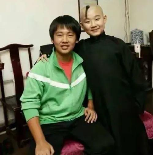 一組老照片：偷玉米的小嶽嶽和最美的神鵰俠侶