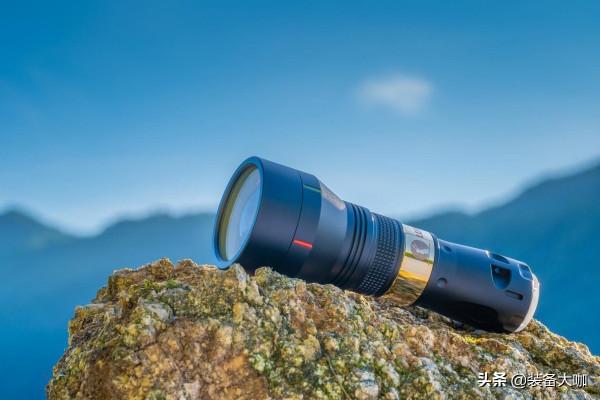 即有外觀設計,又有強悍效能Lumintop Thor II(雷神2) LEP鐳射手電 即有外觀設計,又有強悍效能Lumintop Thor II(雷神2) LEP鐳射手電