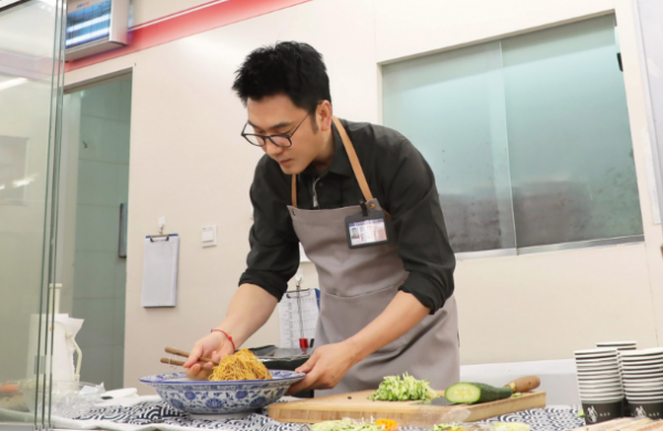 7位低調的“隱形富豪”，個個深藏功與名，賺得盆滿缽滿