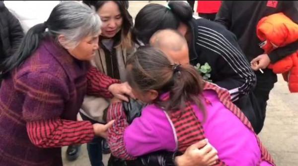 與家人失散三十年後