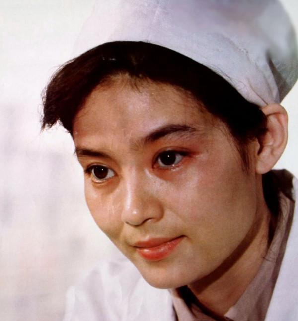 潘虹：跟丈夫結婚8年僅相處380天，離婚後卻說最愛前夫，這是為何