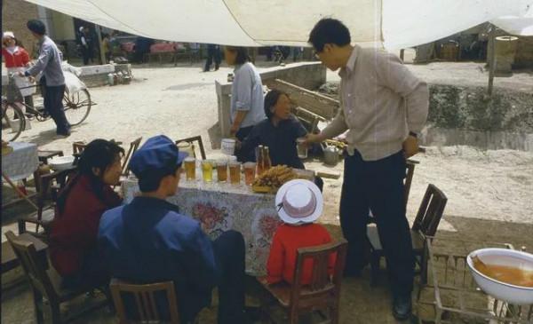 80年代反映中國社會生活的老照片