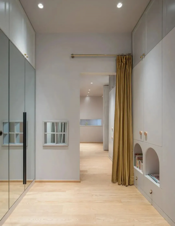 二胎夫妻放棄豪宅,一家6口住55平老房,女主人還有瑜伽房 二胎夫妻放棄豪宅,一家6口住55平老房,女主人還有瑜伽房