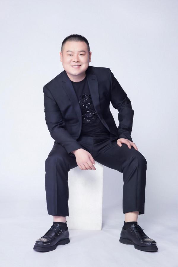 ";窮小子";岳雲鵬的逆襲史,成功路上不只有郭德綱,還有這6個女人 ";窮小子";岳雲鵬的逆襲史,成功路上不只有郭德綱,還有這6個女人