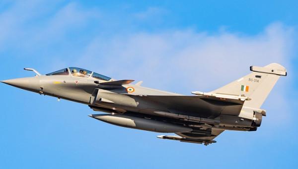 巴鐵殲10CP對陣印度陣風F3R 空戰不分伯仲 對地攻擊能力差距明顯