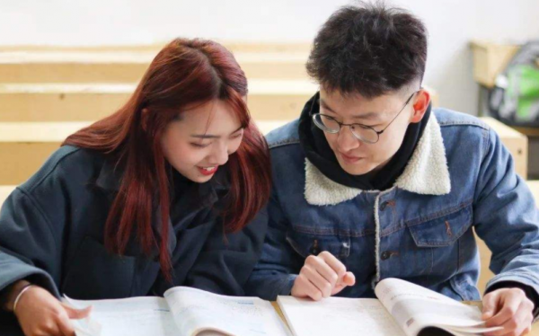 山東大學高顏值情侶,雙雙保研浙江大學,郎才女貌著實羨煞眾人 山東大學高顏值情侶,雙雙保研浙江大學,郎才女貌著實羨煞眾人