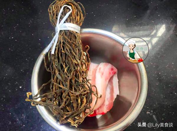 夏天這蔬菜多買點,曬乾囤起來,泡一泡,切段燜五花肉,越嚼越香 夏天這蔬菜多買點,曬乾囤起來,泡一泡,切段燜五花肉,越嚼越香