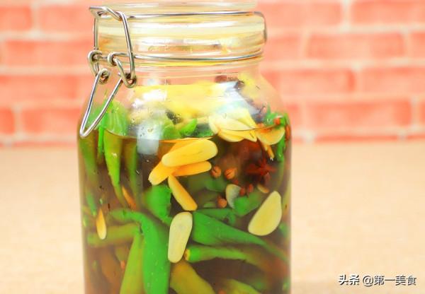 線椒這樣醃製簡單不變質,存放一年都沒問題,香辣入味,清脆爽口 線椒這樣醃製簡單不變質,存放一年都沒問題,香辣入味,清脆爽口