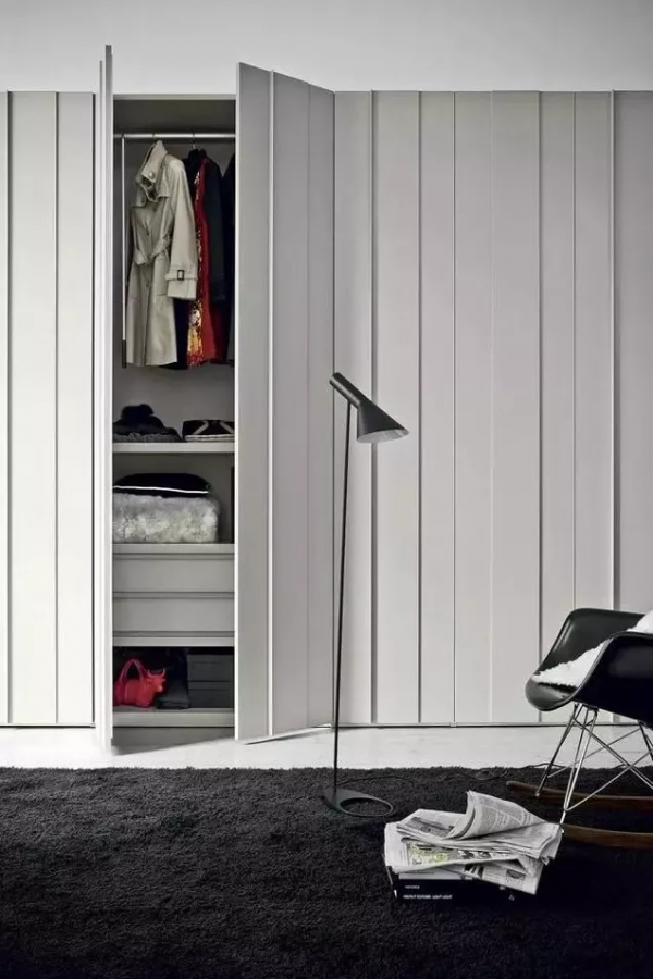 衣櫃內部結構這樣佈局，解決你家 90% 的收納難題