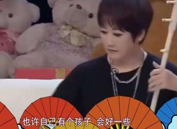 成方圓：36歲嫁大12歲王剛，堅持做丁克，60歲羨慕同齡人兒孫繞膝