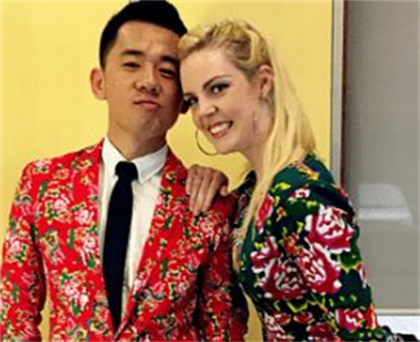 澳洲白富美遠嫁中國小夥，驚動全村近千人圍觀，今因疫情分居兩地