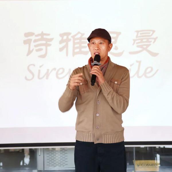 八大男神之—顏值與才華並存的國際超模