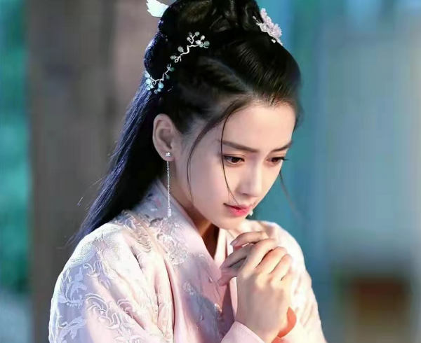 《狐妖小紅娘》劇版來襲,網傳劉詩詩出演淮竹,其他選角引熱議 《狐妖小紅娘》劇版來襲,網傳劉詩詩出演淮竹,其他選角引熱議