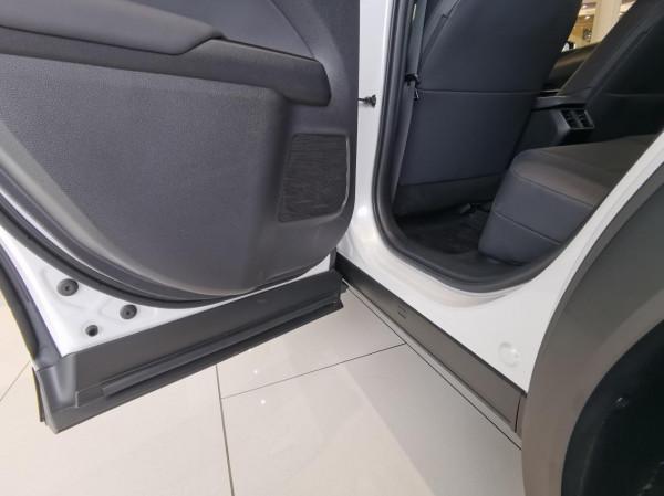 東瀛奶油小蛋糕——雷克薩斯UX200 東瀛奶油小蛋糕——雷克薩斯UX200